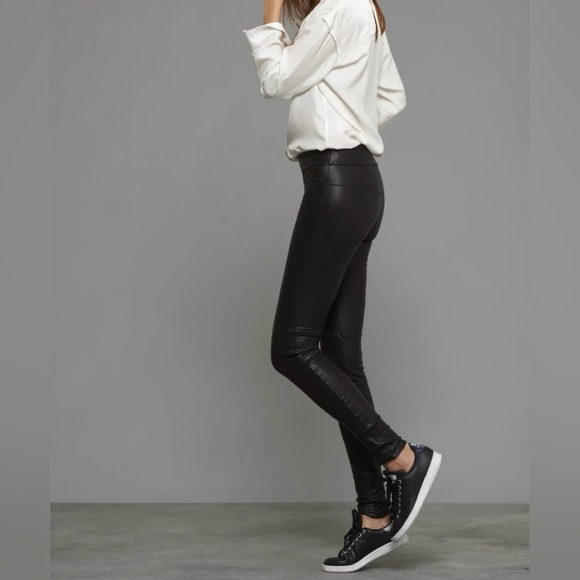 Mackage Stretch Leather Leggings Pants in Blk - Picture 4 of 11